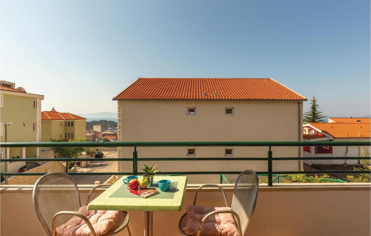 Awesome Apartment In Makarska With Kitchen Luaran gambar
